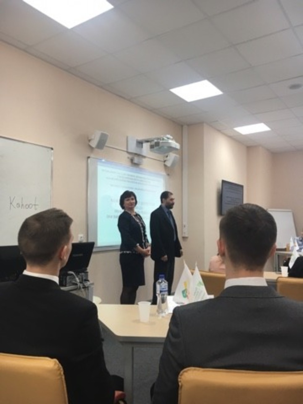 28 ����� ���������� ������������ ��������� ���������, ����������� 200-����� �� ��� �������� �. ������ �� ���� 