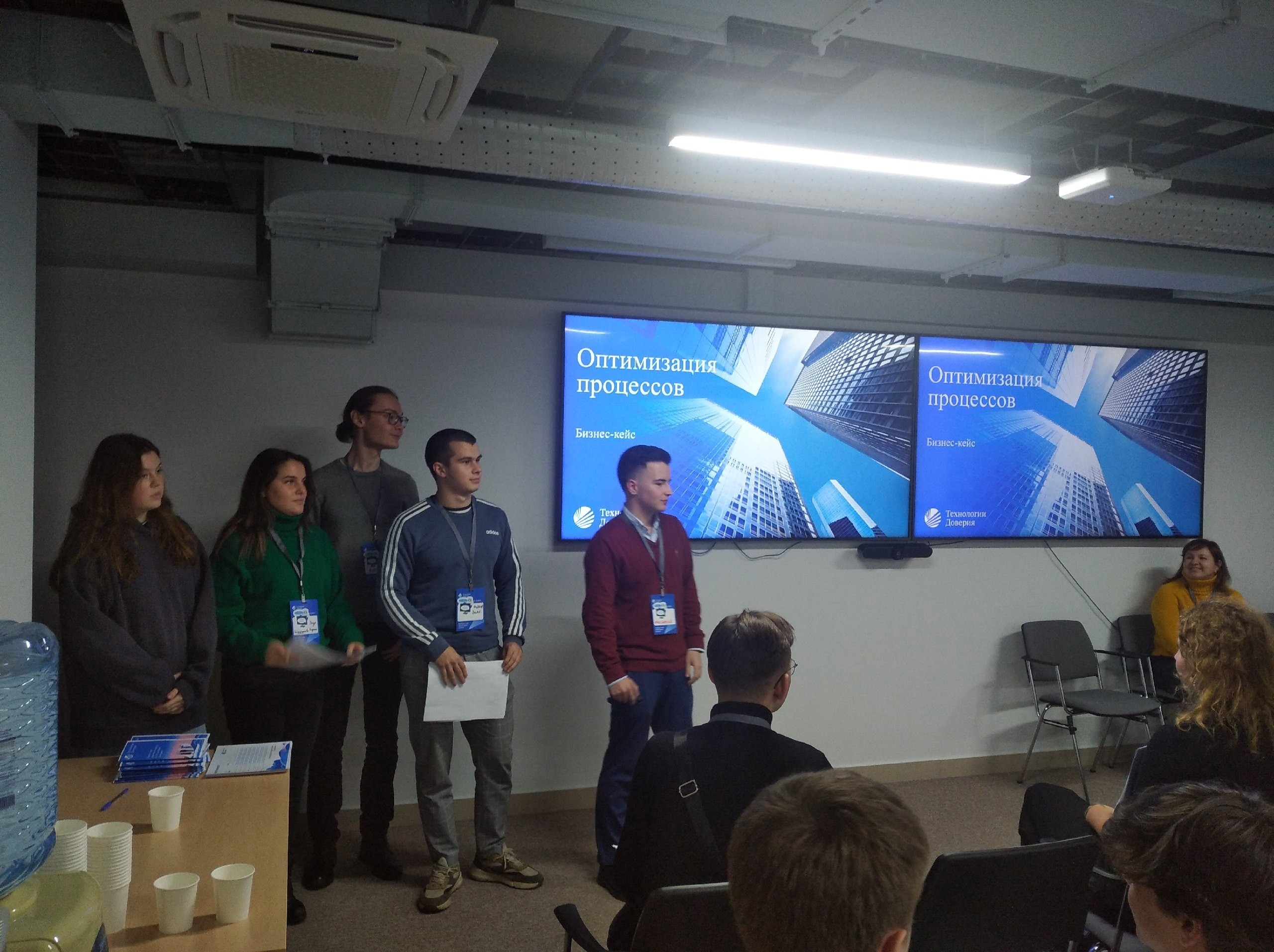 Кейс-чемпионат по треку Кейс-чемпионат по треку