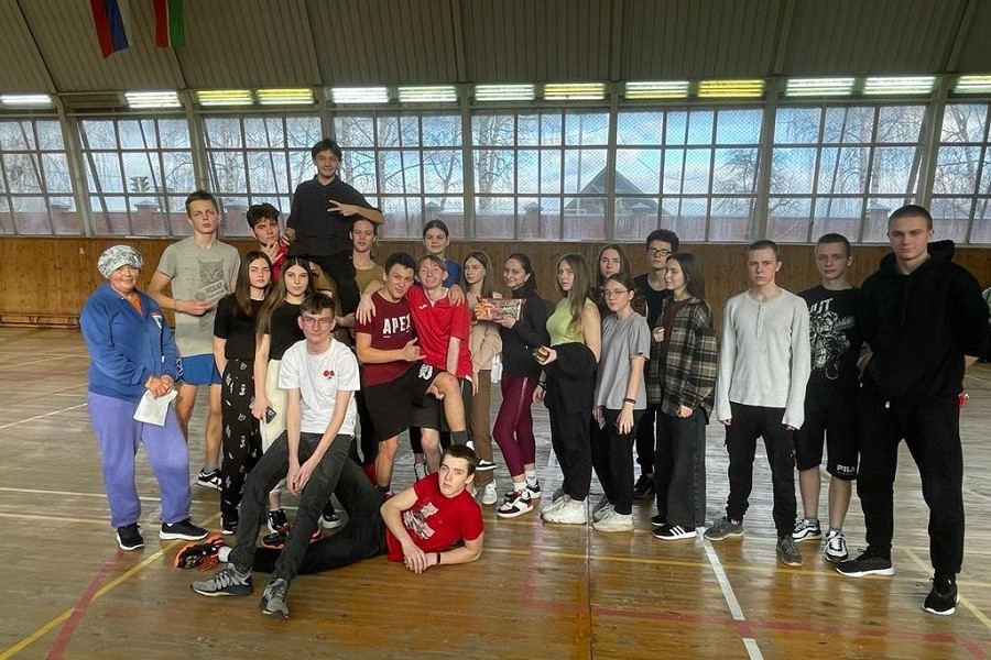 'Веселые старты' среди школьников из Лисичанска 'Веселые старты' среди школьников из Лисичанска