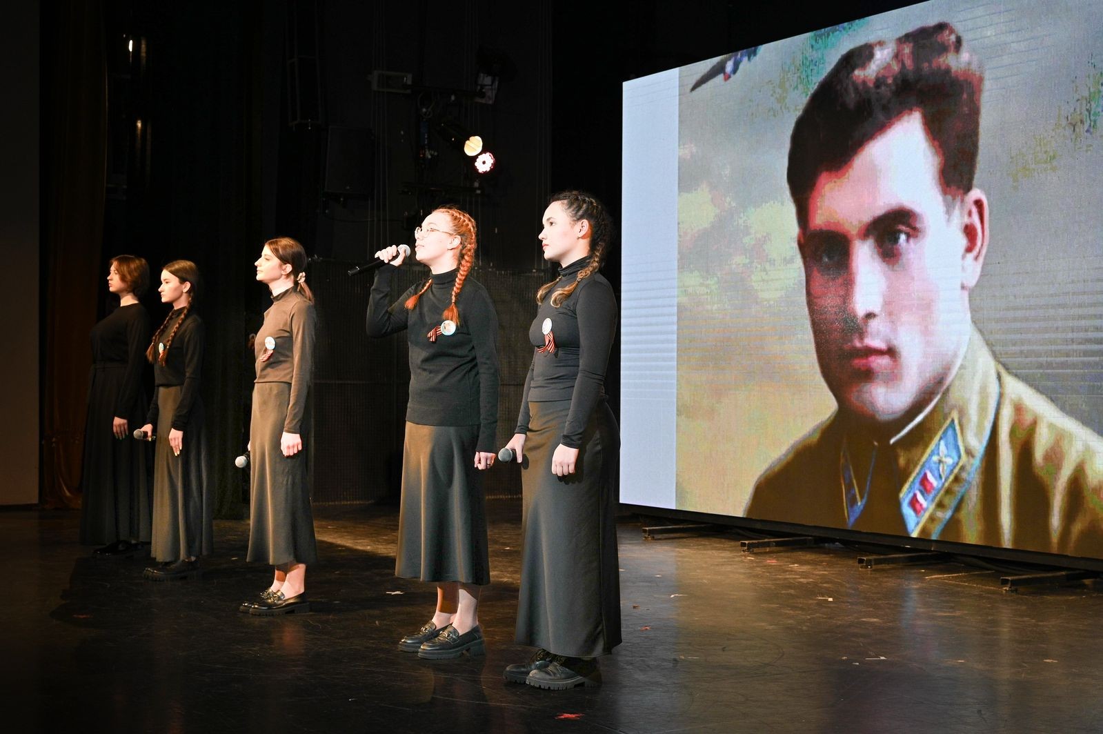 �������� ��� �������� �� ��������� ���������, ����������� 80-����� ������� ������