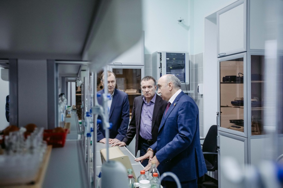 Deputy Minister of Science and Higher Education of Russia Alexander Stepanov toured university facilities