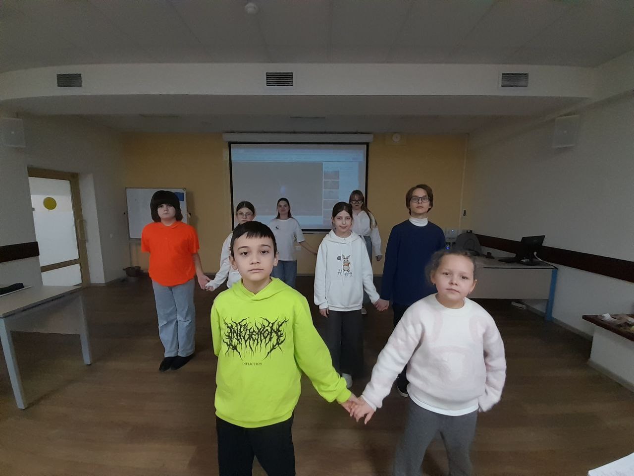 Детский театр КФУ 'Радуга' продолжает занятия с детьми и начинает работу над новым спектаклем Детский театр КФУ 'Радуга' продолжает занятия с детьми и начинает работу над новым спектаклем