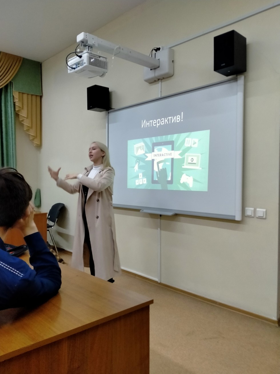 Нам вожатые нужны! Нам вожатые нужны!