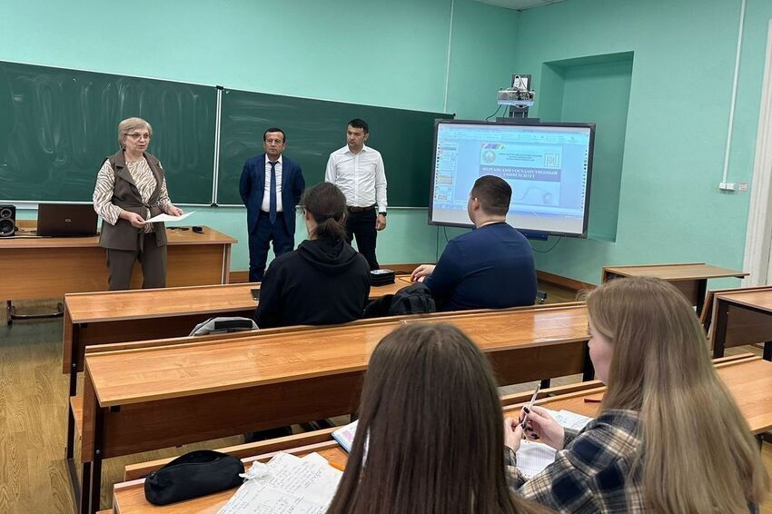 На кафедре математики и прикладной информатики Елабужского института продолжается сотрудничество с ФерГУ На кафедре математики и прикладной информатики Елабужского института продолжается сотрудничество с ФерГУ