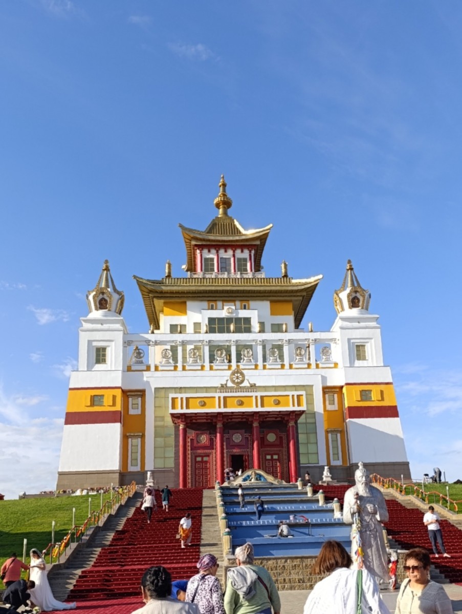 Доцент кафедры религиоведения приняла участие в Международном буддийском форуме Доцент кафедры религиоведения приняла участие в Международном буддийском форуме