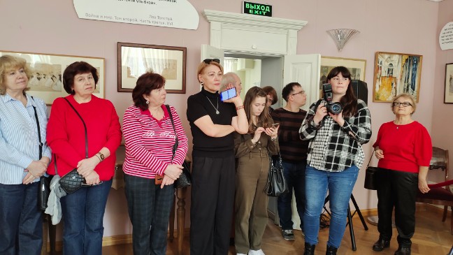 Вальс жизни в доме Левушки Толстого Вальс жизни в доме Левушки Толстого