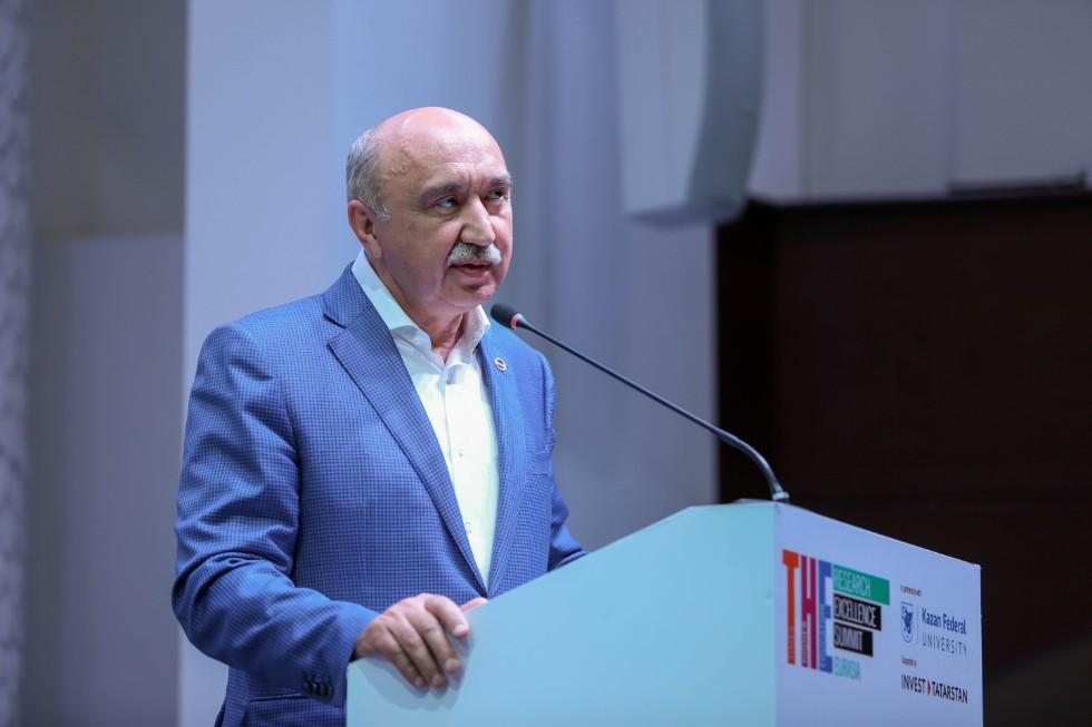 Ильшат Рафкатович Гафуров назвал большим успехом результаты прошедшего в Казани саммита ТНЕ Ильшат Рафкатович Гафуров назвал большим успехом результаты прошедшего в Казани саммита ТНЕ