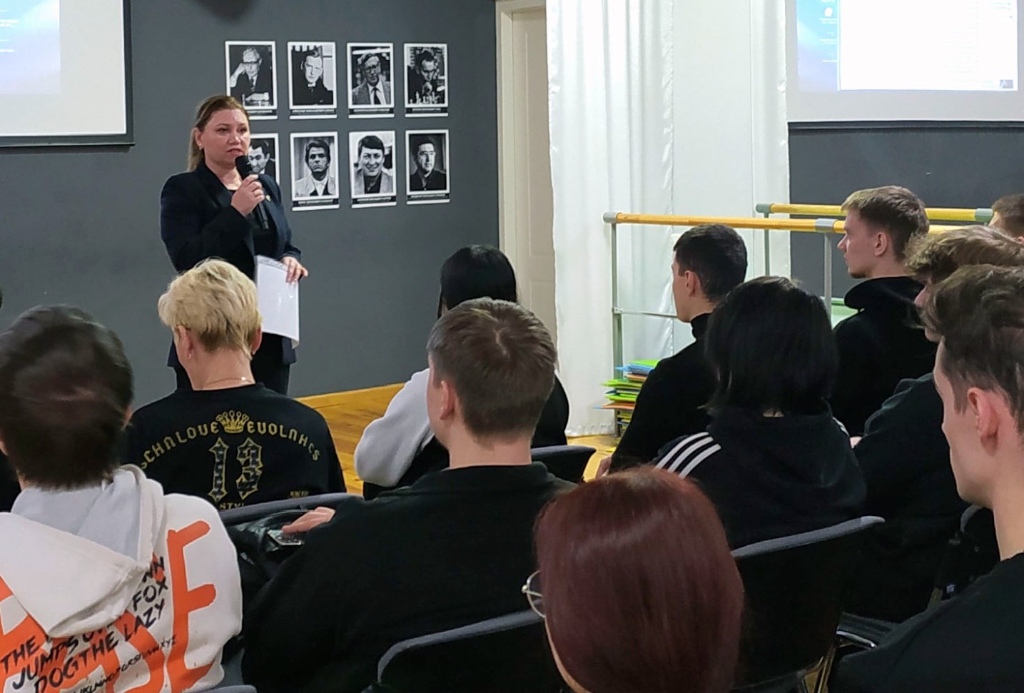 �������������: ���������. ������ � ������������