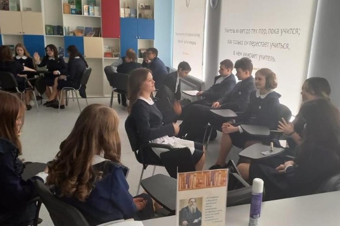 Уроки психологии в школе: результатами проекта поделились эксперты Елабужского института КФУ Уроки психологии в школе: результатами проекта поделились эксперты Елабужского института КФУ