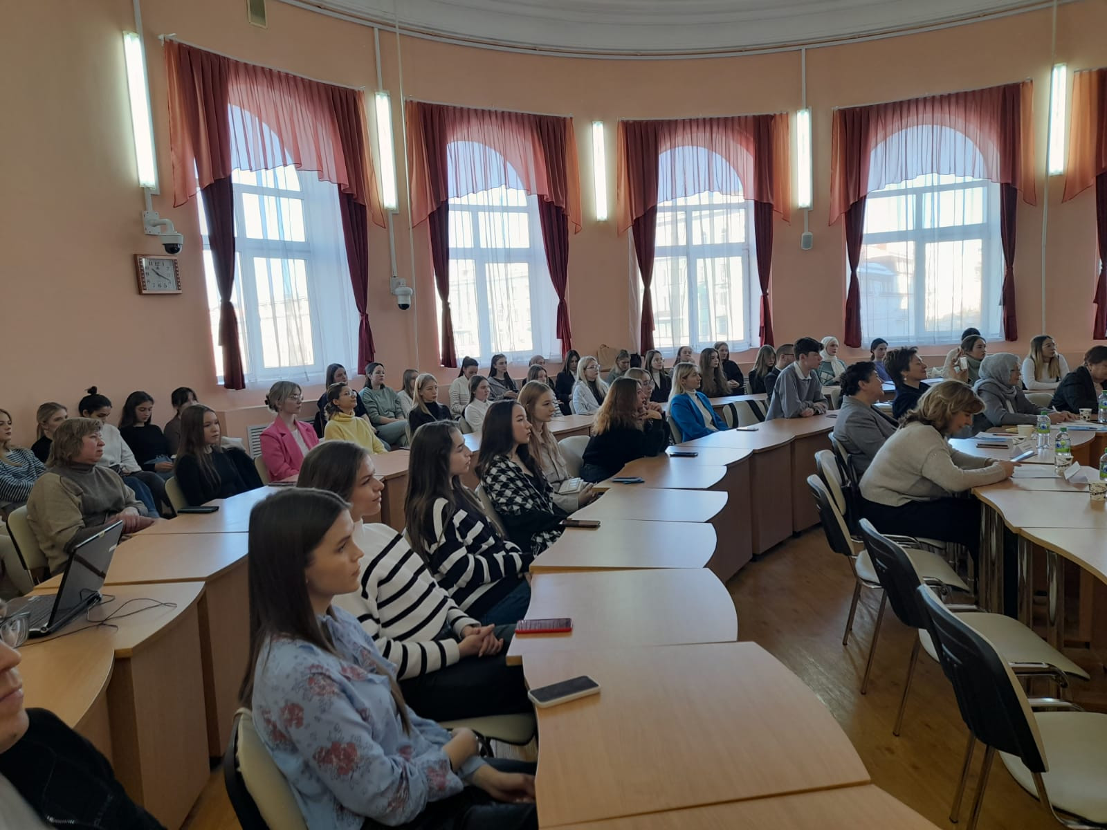 В Институте психологии и образования прошла V Всероссийская научно-практическая конференция с международным участием В Институте психологии и образования прошла V Всероссийская научно-практическая конференция с международным участием