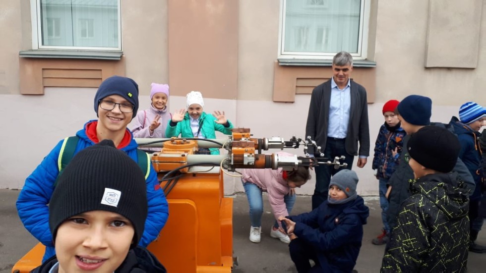 � ������� �������� ���� -�������� ������������������ ������ � ���������� ���������