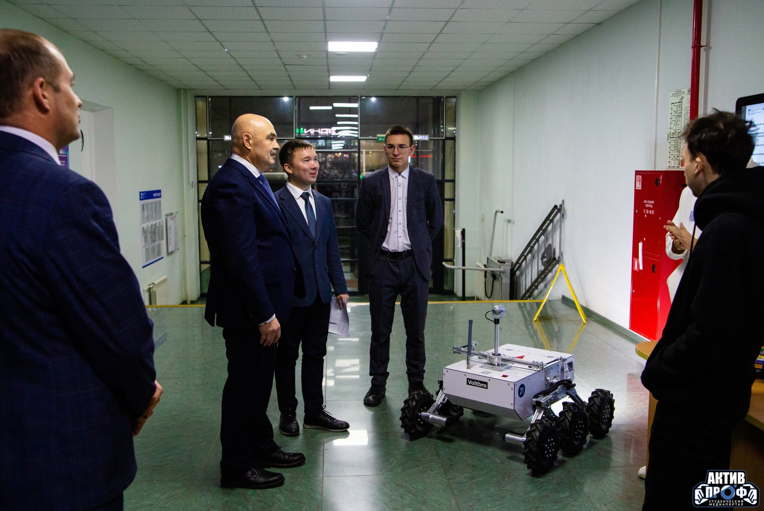 Научное будущее Набережночелнинского института КФУ! Научное будущее Набережночелнинского института КФУ!