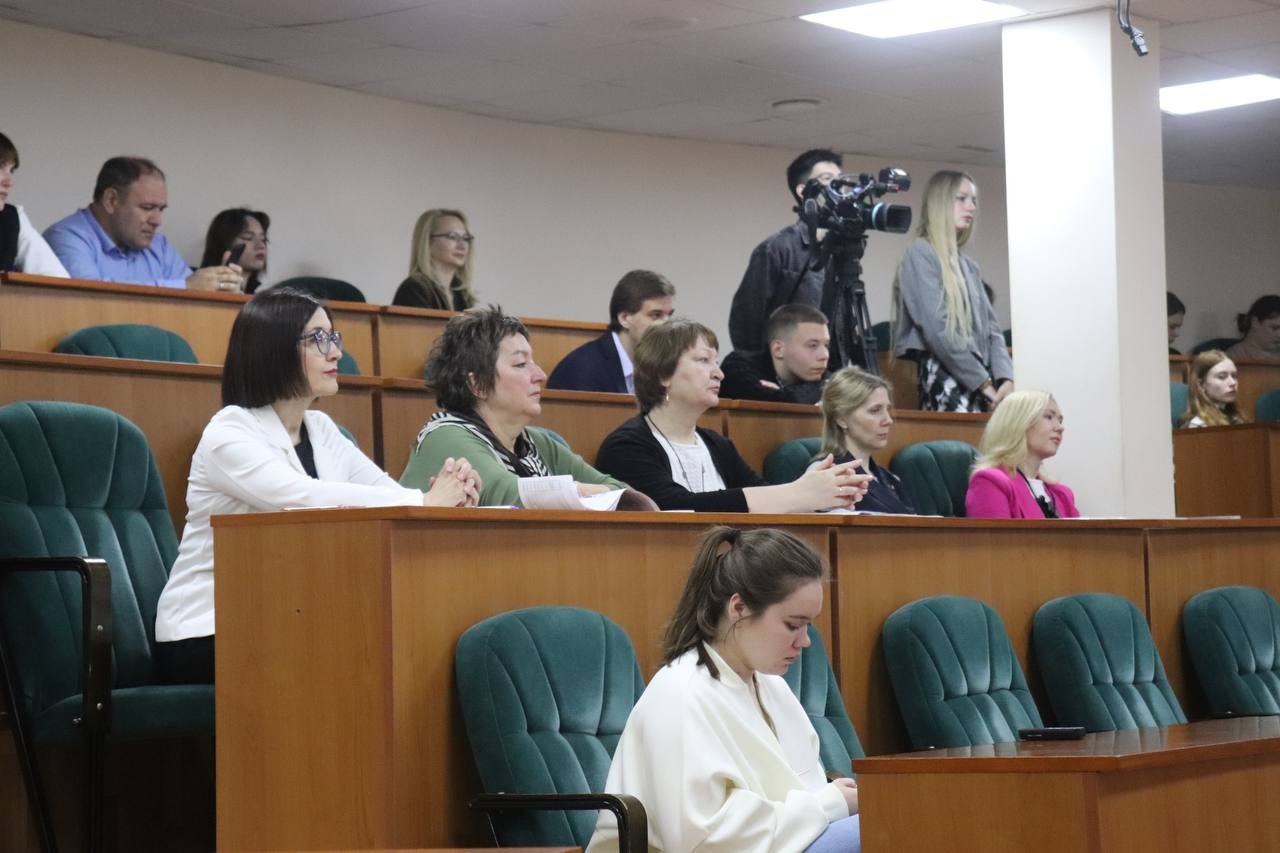 �� ������� ����� � ���������� ���������� ������ VII ������������� ����������� '��������� ��������������� ������'