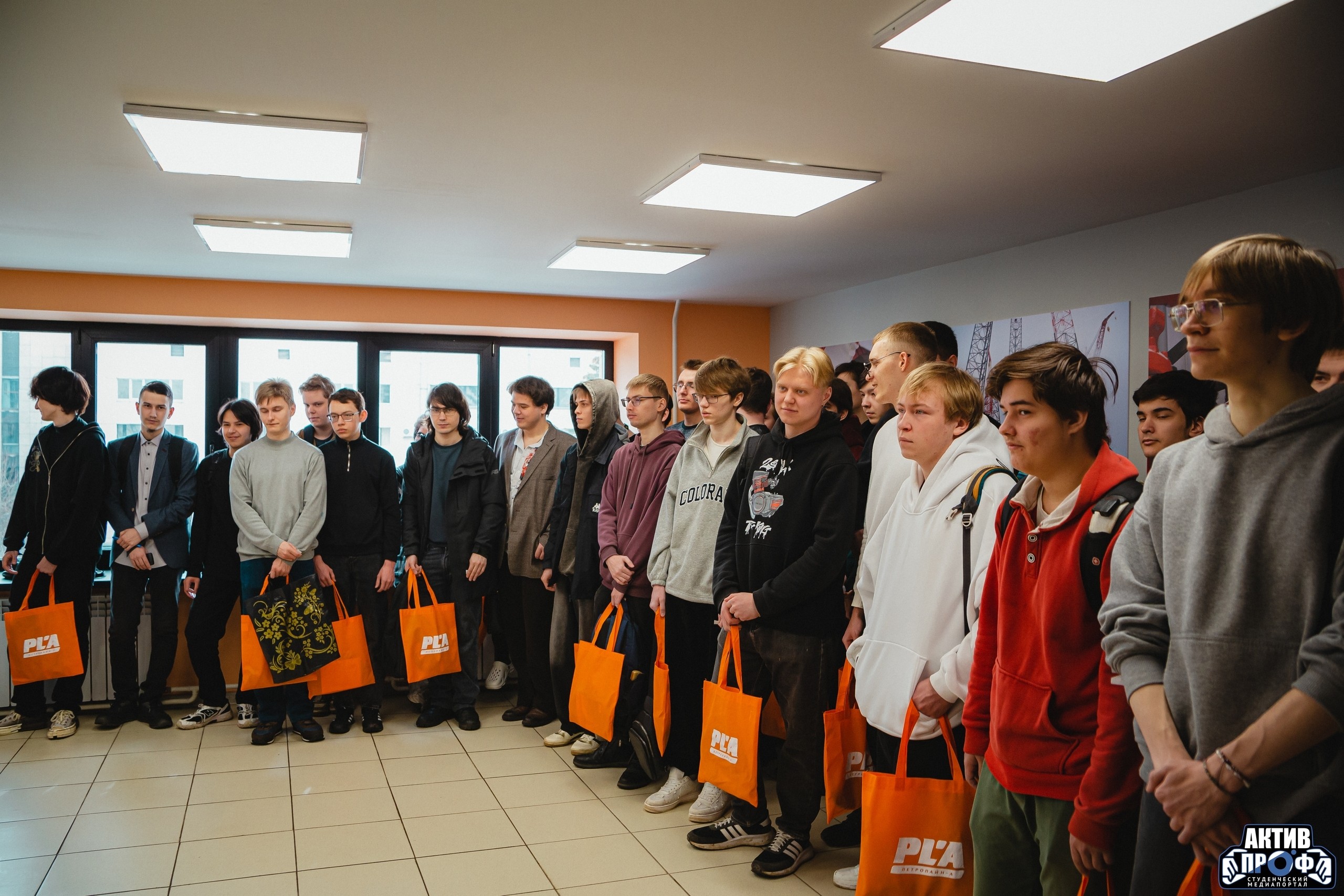 'Собрать схему и доказать класс' 'Собрать схему и доказать класс'