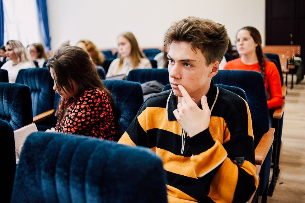 �������� ������ ����� ����������� ������ � �������� ����������� � ������������ ���(������������)