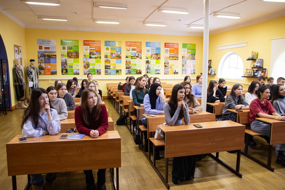 ������� ���� �� ���� '�������������: �������� � �������������'