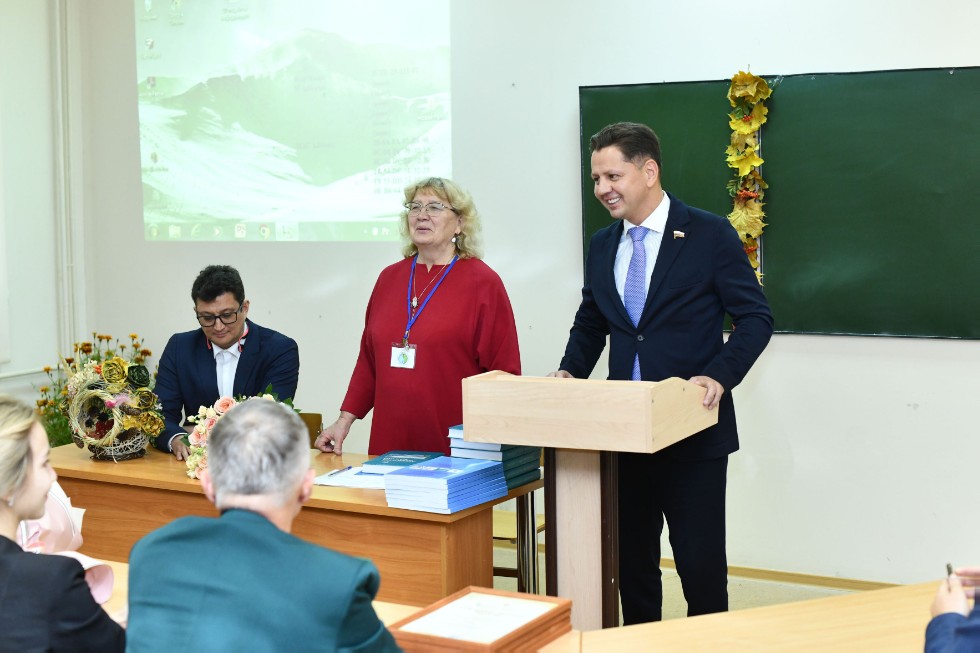 � ������ ������� ������������������� � ���������������