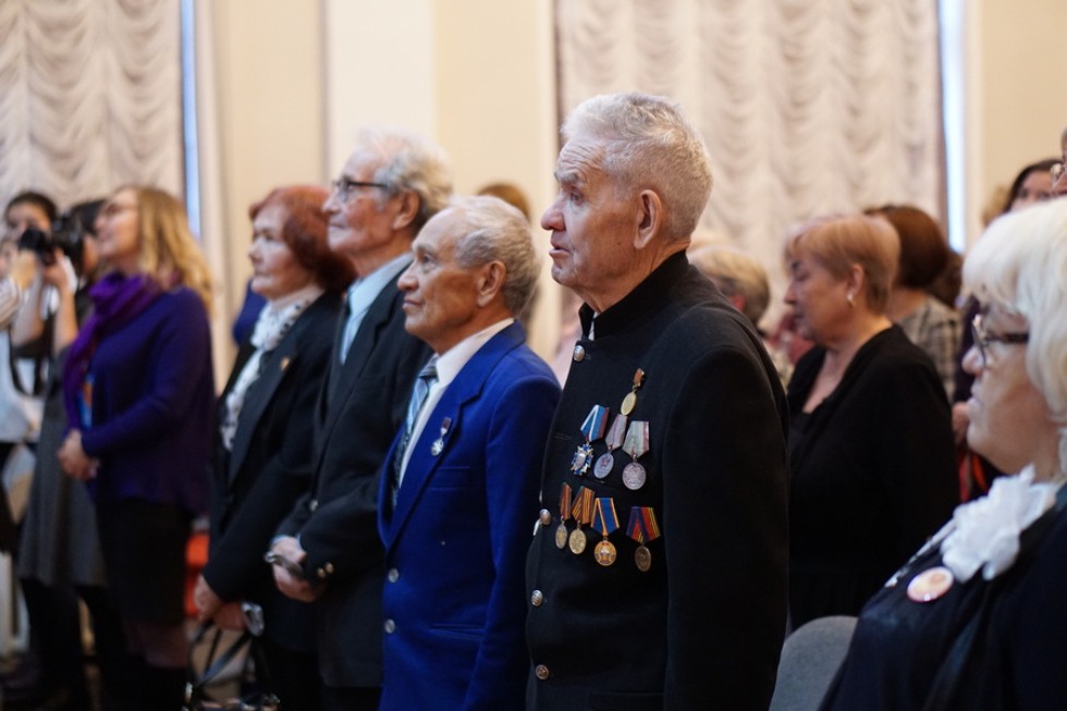 �� ������������� ����������� � ���������� ��������� ��� �������� 100-����� �����