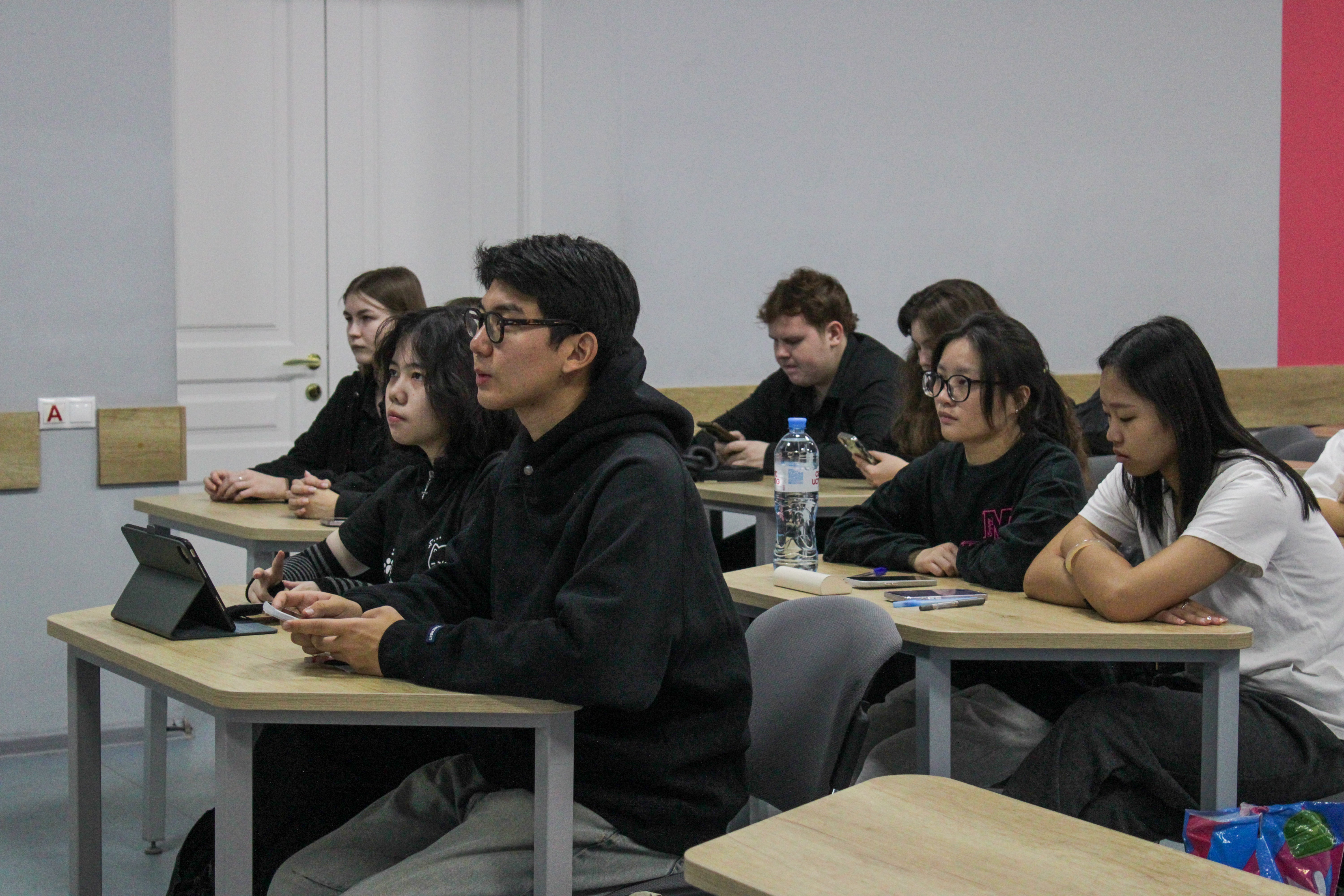 Состоялась встреча с иностранными обучающимися первого курса Состоялась встреча с иностранными обучающимися первого курса