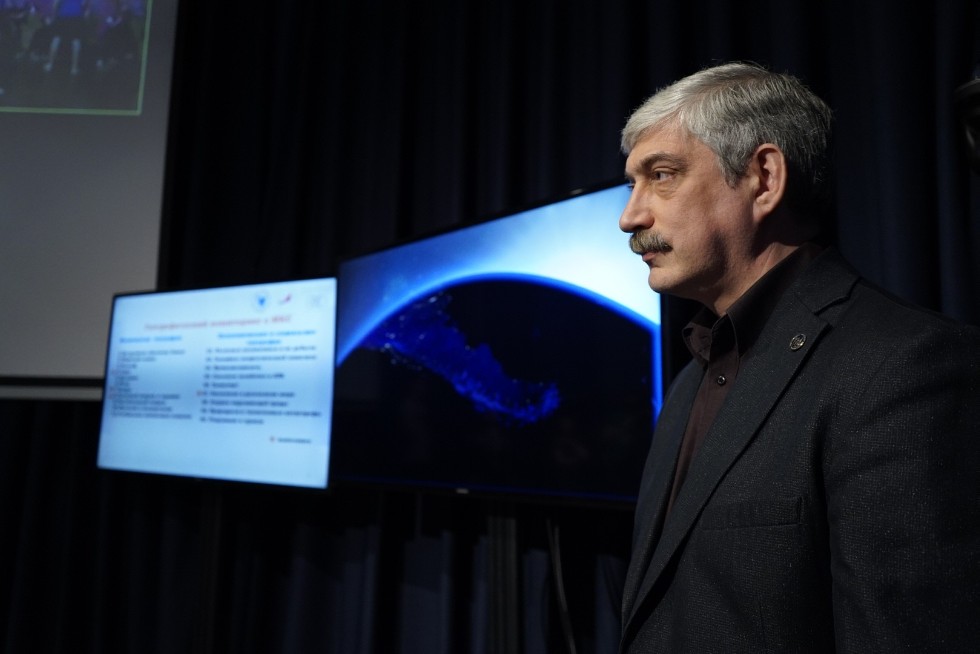 Lessons from the Orbit: Kazan University held teleconference with International Space Station