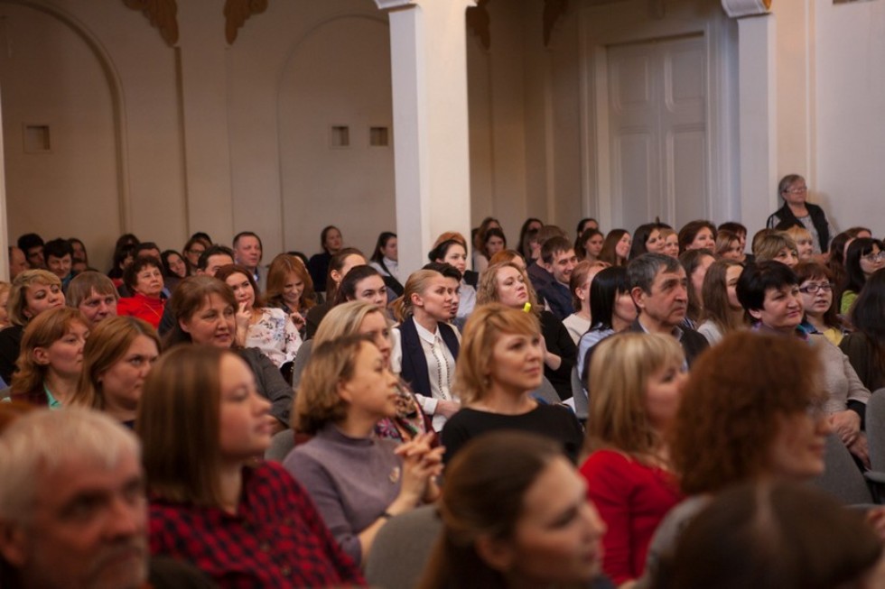 Праздничный концерт '23+8' прошел в Елабужском институте КФУ Праздничный концерт '23+8' прошел в Елабужском институте КФУ