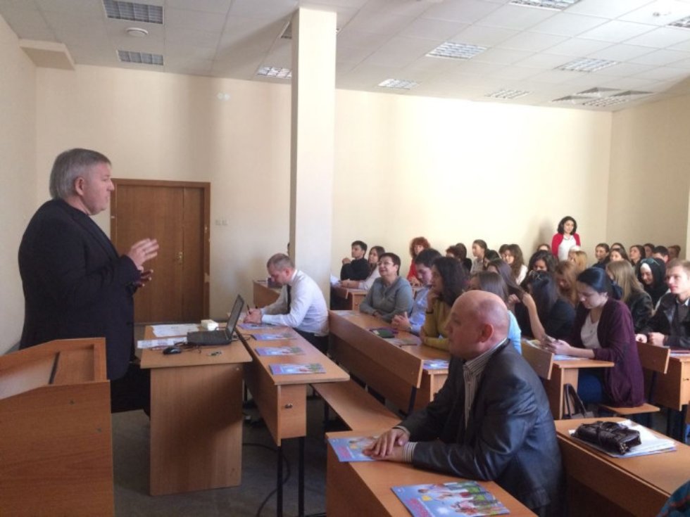 9 �������� 2015 ���� ������ �������, �������������� �������� ��������, � ����� ��� ����������