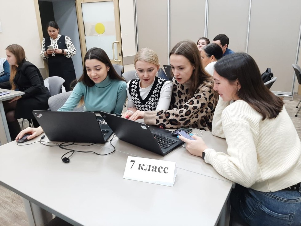 Мастер-класс 'Приемы формирования компетенций в области гражданско-патриотического воспитания средствами учебного предмета' Мастер-класс 'Приемы формирования компетенций в области гражданско-патриотического воспитания средствами учебного предмета'