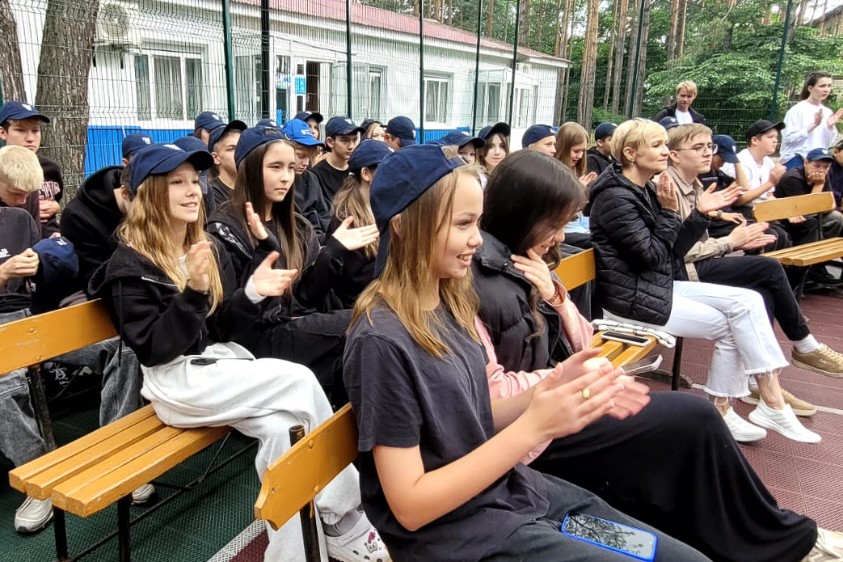 Смена 'ЛингвоБит' завершилась в лагере 'Буревестник' Елабужского института КФУ Смена 'ЛингвоБит' завершилась в лагере 'Буревестник' Елабужского института КФУ