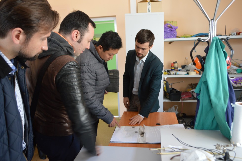 ��������� �������� WEIDONG CLOUD EDUCATION GROUP �������� ���������� �������� ���