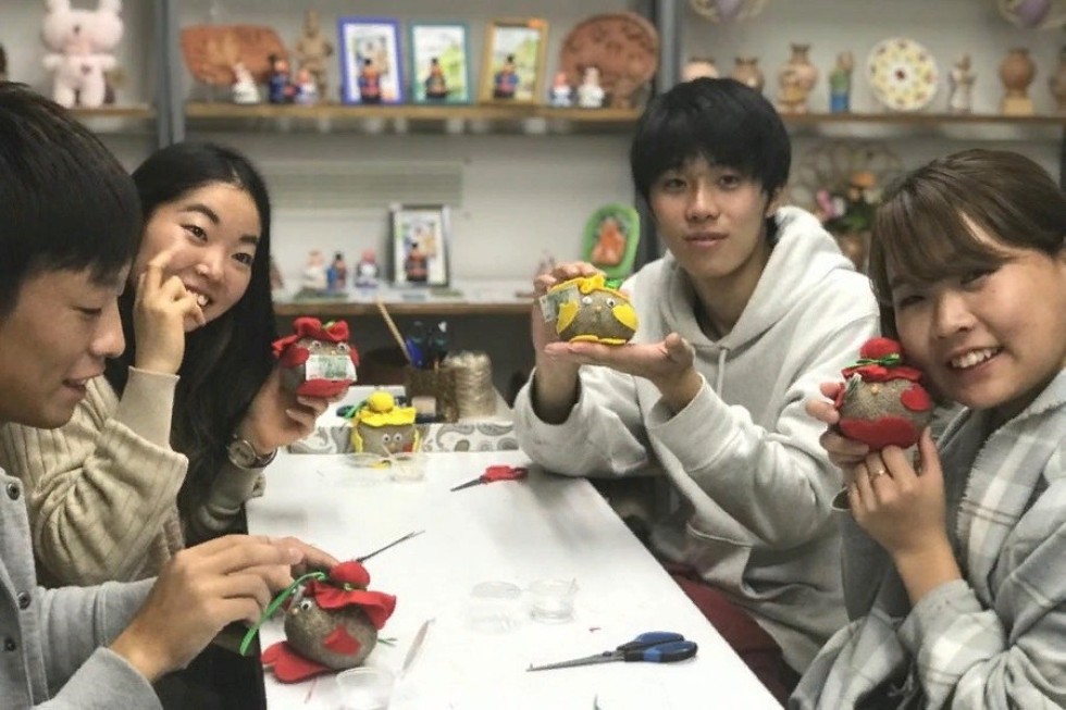 Студенты из Японии прошли стажировку в Елабужском институте КФУ Студенты из Японии прошли стажировку в Елабужском институте КФУ