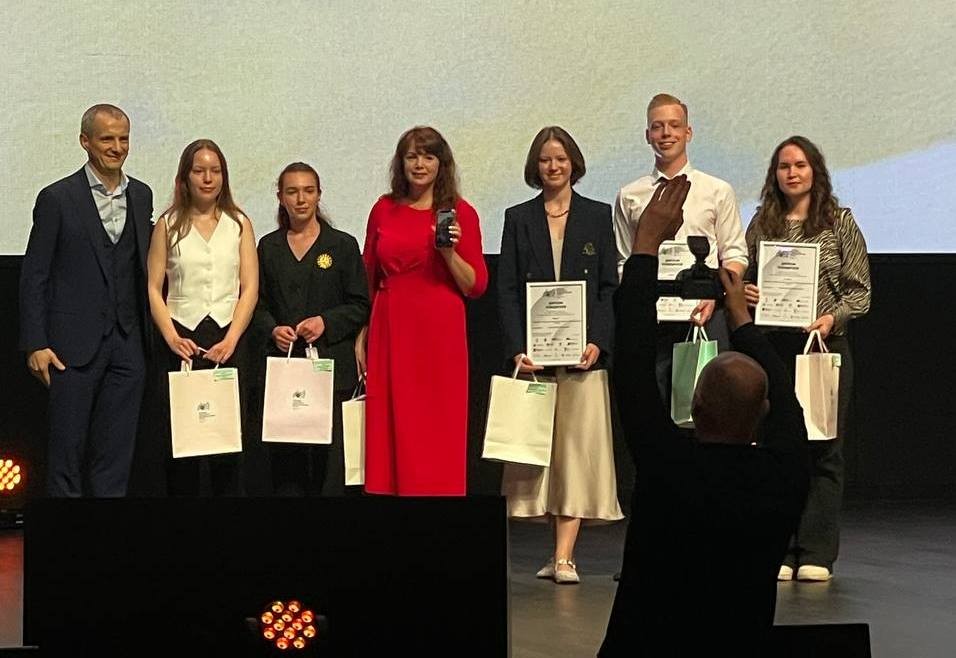 Студенты Елабужского института ? победители IV Всероссийского конкурса по истории предпринимательства Студенты Елабужского института ? победители IV Всероссийского конкурса по истории предпринимательства