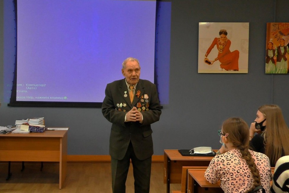 Студенты Елабужского института КФУ приняли участие в Международной акции 'Диктант Победы' Студенты Елабужского института КФУ приняли участие в Международной акции 'Диктант Победы'