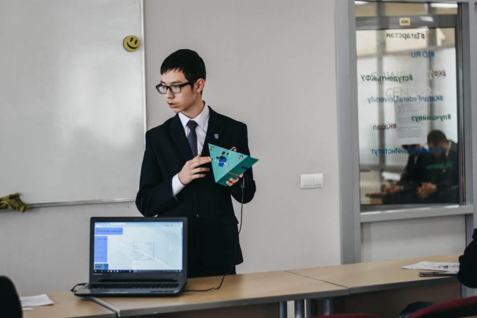 ����� ��������� ���� ������������� 