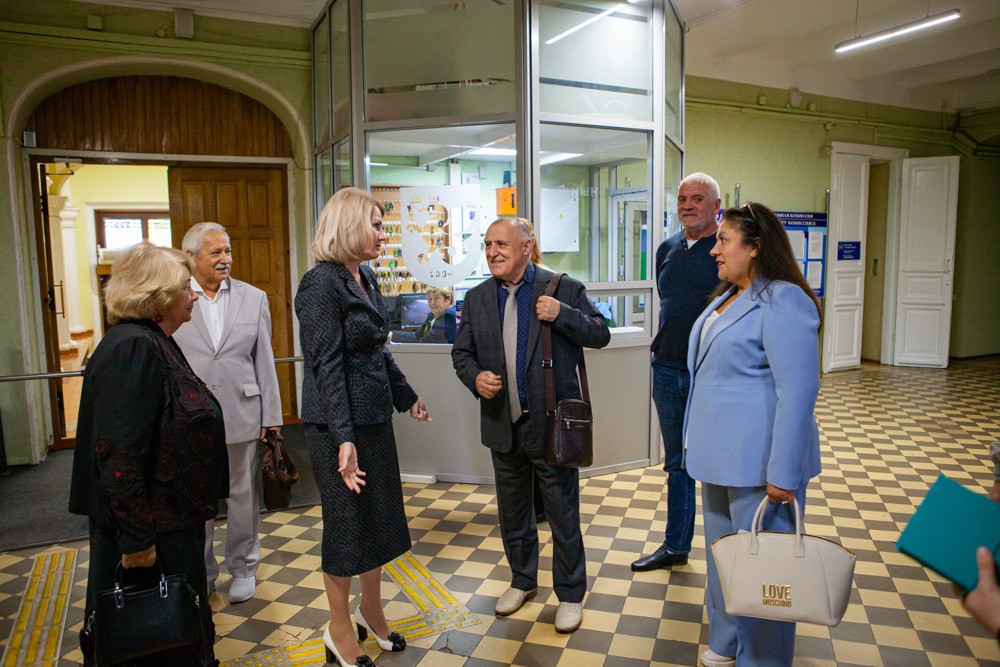 IX ������������ ������: ������� (����)