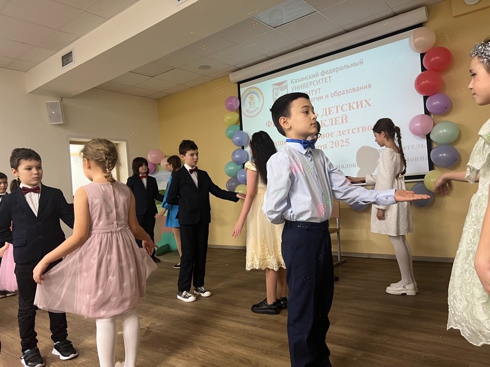 Премьера детского театра 'Радуга' 'Фестиваль детских спектаклей 'Наше счастливое детство' прошла на 'Ура'! Премьера детского театра 'Радуга' 'Фестиваль детских спектаклей 'Наше счастливое детство' прошла на 'Ура'!