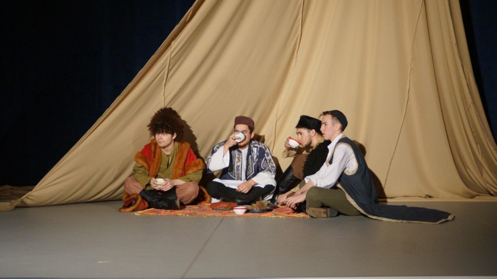 ����� ������ �� ������� ���� �������� '���������� �������' �� ������������� ������ '������'