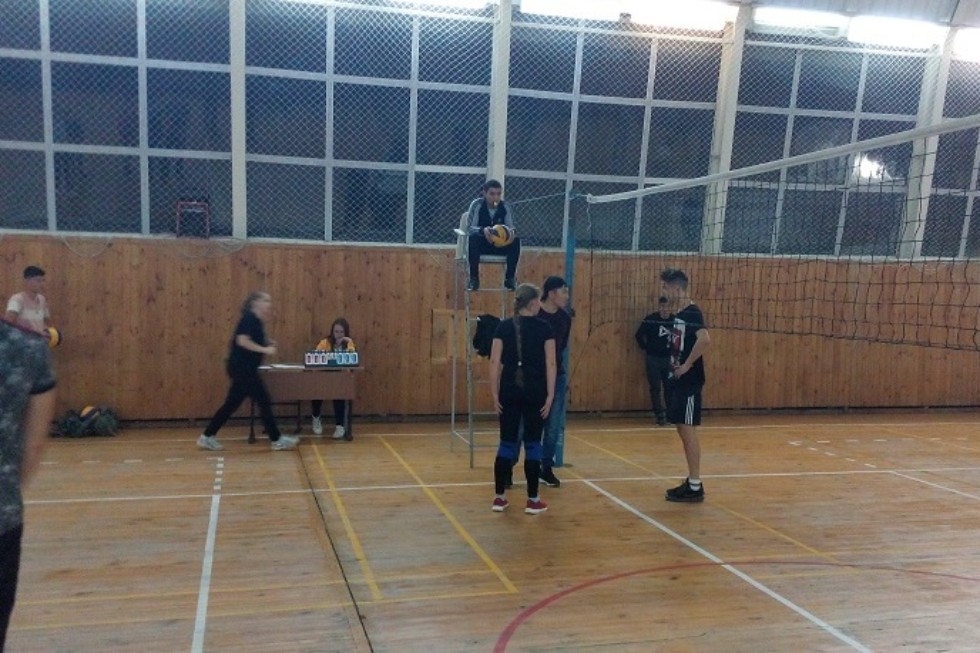 Спортсмены всех факультетов в течение месяца будут соревноваться в различных видах спорта за звание лучшего Спортсмены всех факультетов в течение месяца будут соревноваться в различных видах спорта за звание лучшего