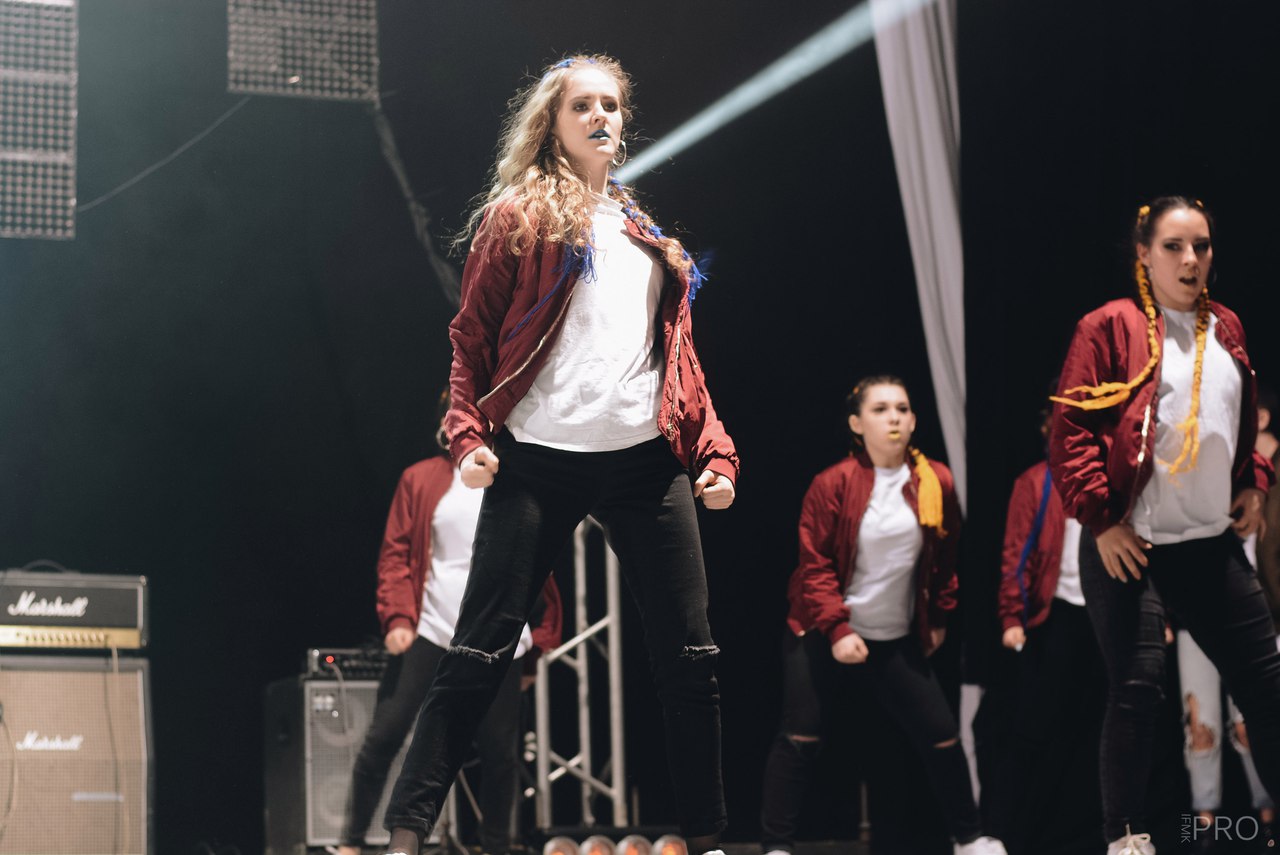 Танцевальный коллектив 'Art works' Танцевальный коллектив 'Art works'