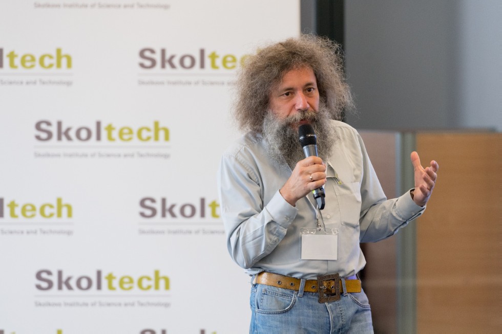 Сотрудники лаборатории на Летней школе Сколтеха по теоретической физике, биоинформатике и молекулярной биологии Сотрудники лаборатории на Летней школе Сколтеха по теоретической физике, биоинформатике и молекулярной биологии