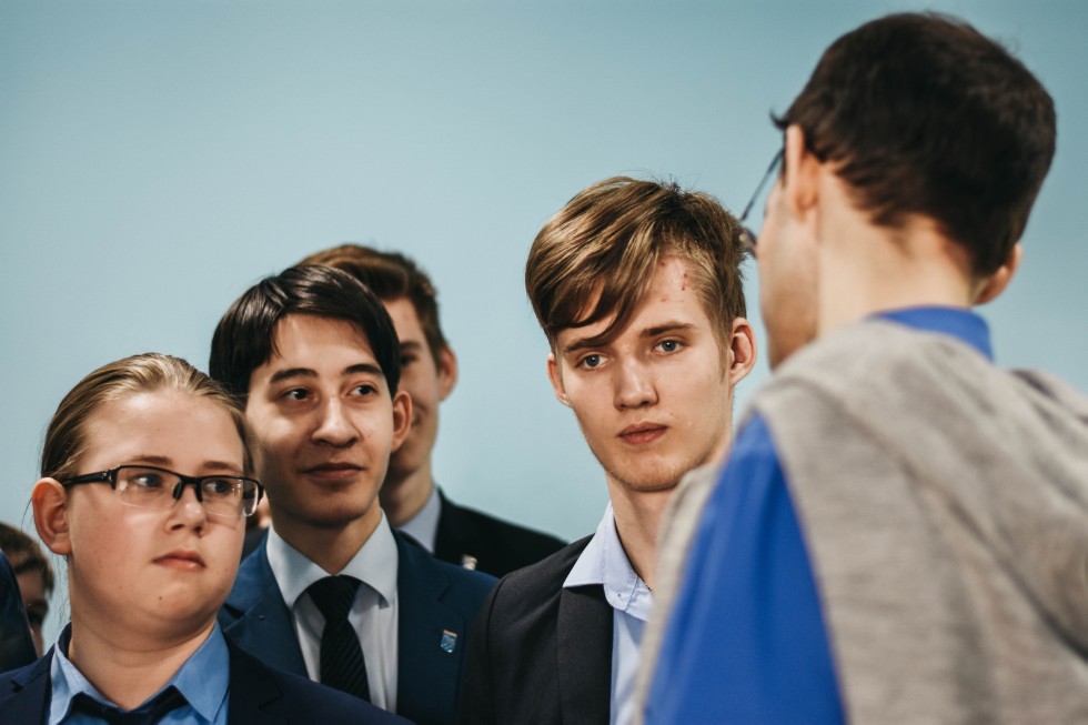 ����� ��������� ���� ������������� 