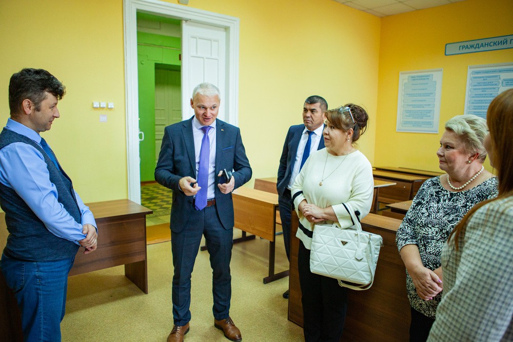 IX ������������ ������: ��������� (����)