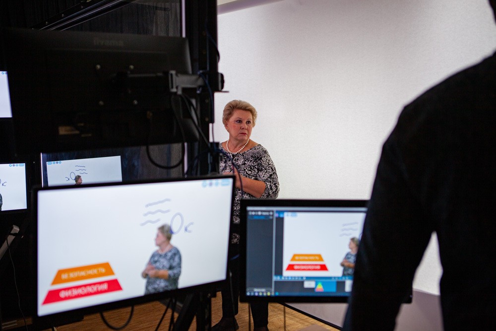 IX ������������ ������: ������� (����)