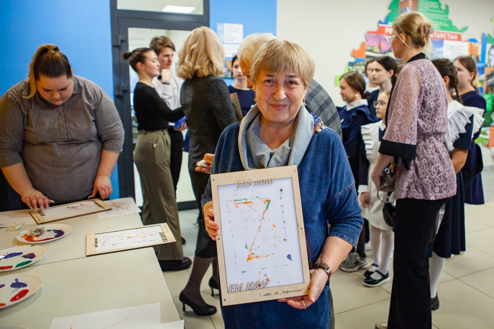 �������������� �������� � 125-����� ����������� ��������� ��� ��������� �  ,���������� �������� ���