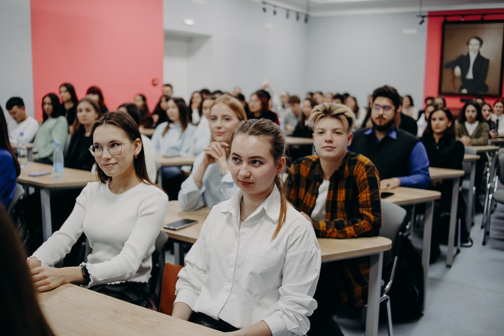 ������ ,���