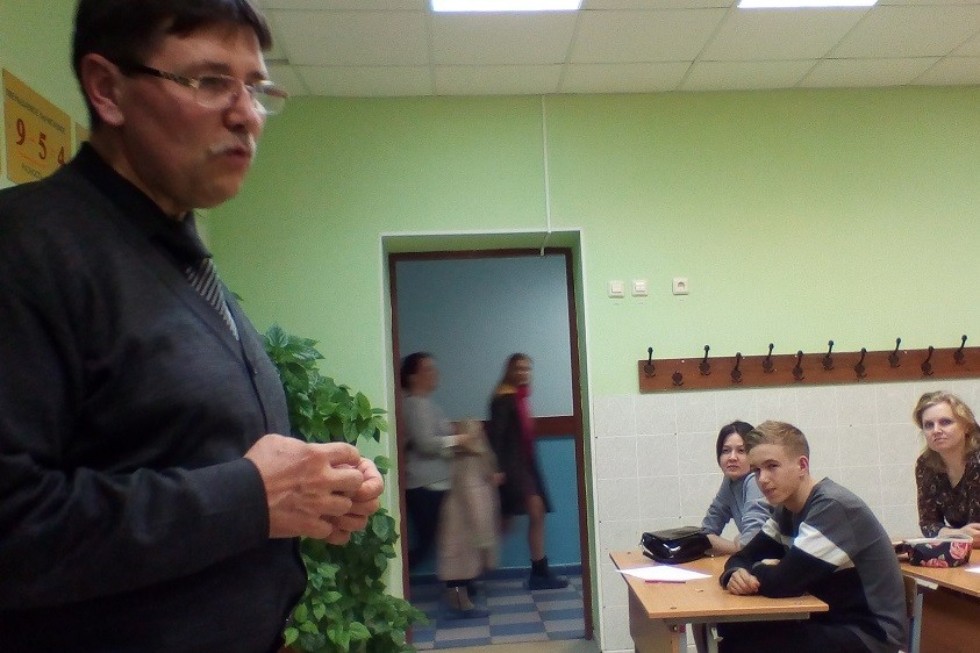 'Вечер науки' в Заинске в рамках проекта 'КФУ-школе'. 'Вечер науки' в Заинске в рамках проекта 'КФУ-школе'.