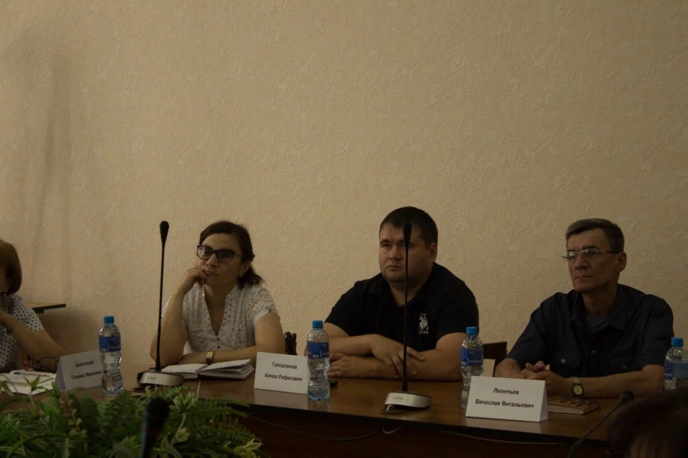 В Елабужском институте КФУ состоялось обсуждение дорожной карты вуза В Елабужском институте КФУ состоялось обсуждение дорожной карты вуза