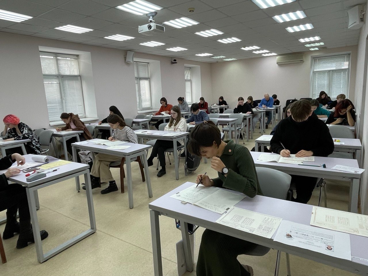 Четвертый международный экзамен по японскому языку состоялся в ИМО