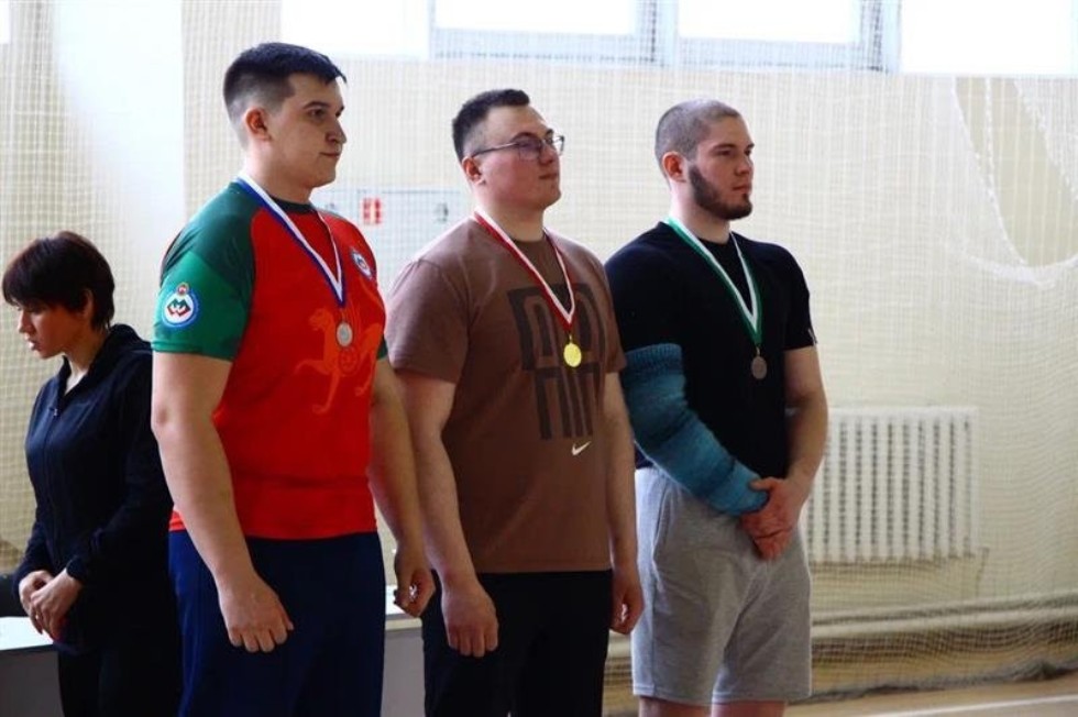 Соревнования по армреслингу в рамках Спартакиады среди студентов и аспирантов 2021/2022 учебного года Соревнования по армреслингу в рамках Спартакиады среди студентов и аспирантов 2021/2022 учебного года