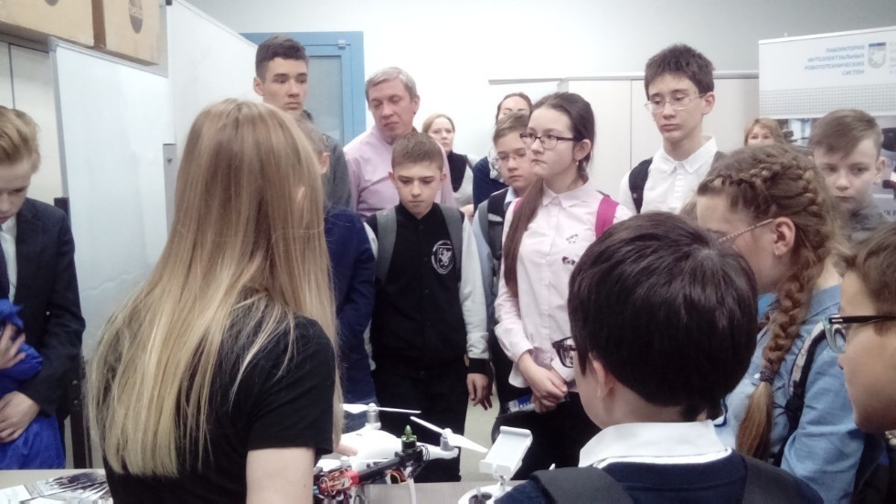 A laboratories tour was held at ITIS for everyone A laboratories tour was held at ITIS for everyone