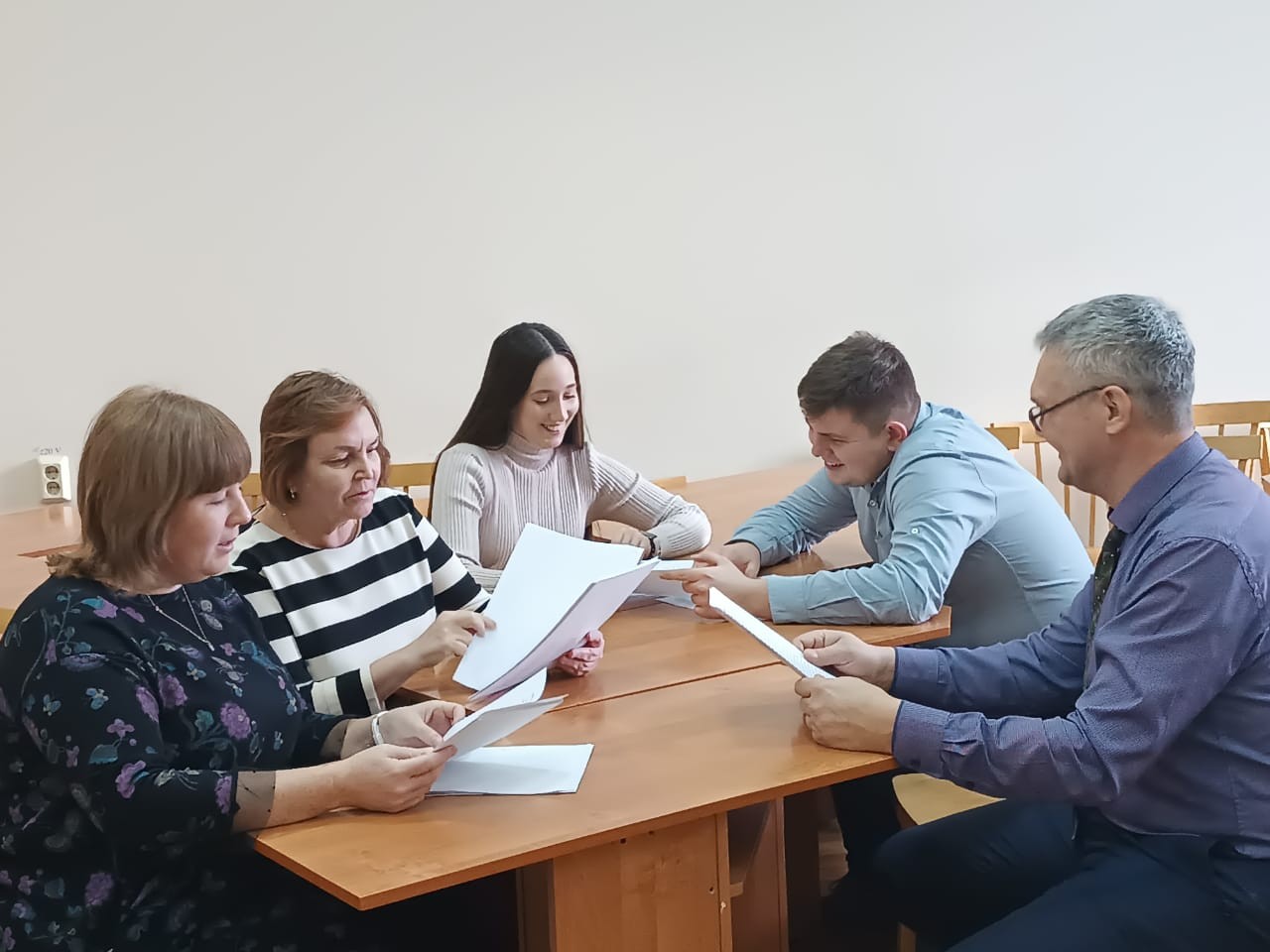 Времен связующая нить Времен связующая нить